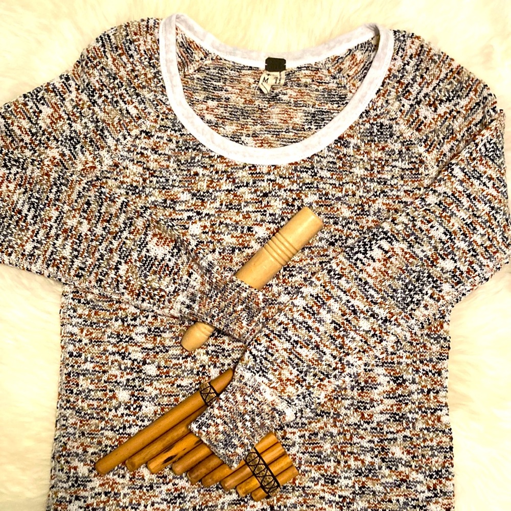 WE THE FREE Ladies Long Sleeve Tee/Sweater